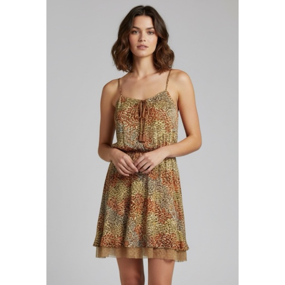 Free People Dresses & Skirts - Free People Silk Boho Floral Spaghetti Strap Pleated Dress Size 4